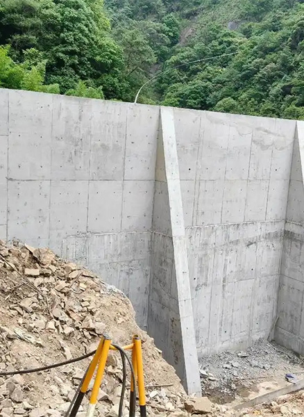 盐城阜宁县重力式挡土墙